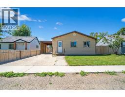 213 2 Street W, Bow Island, Alberta