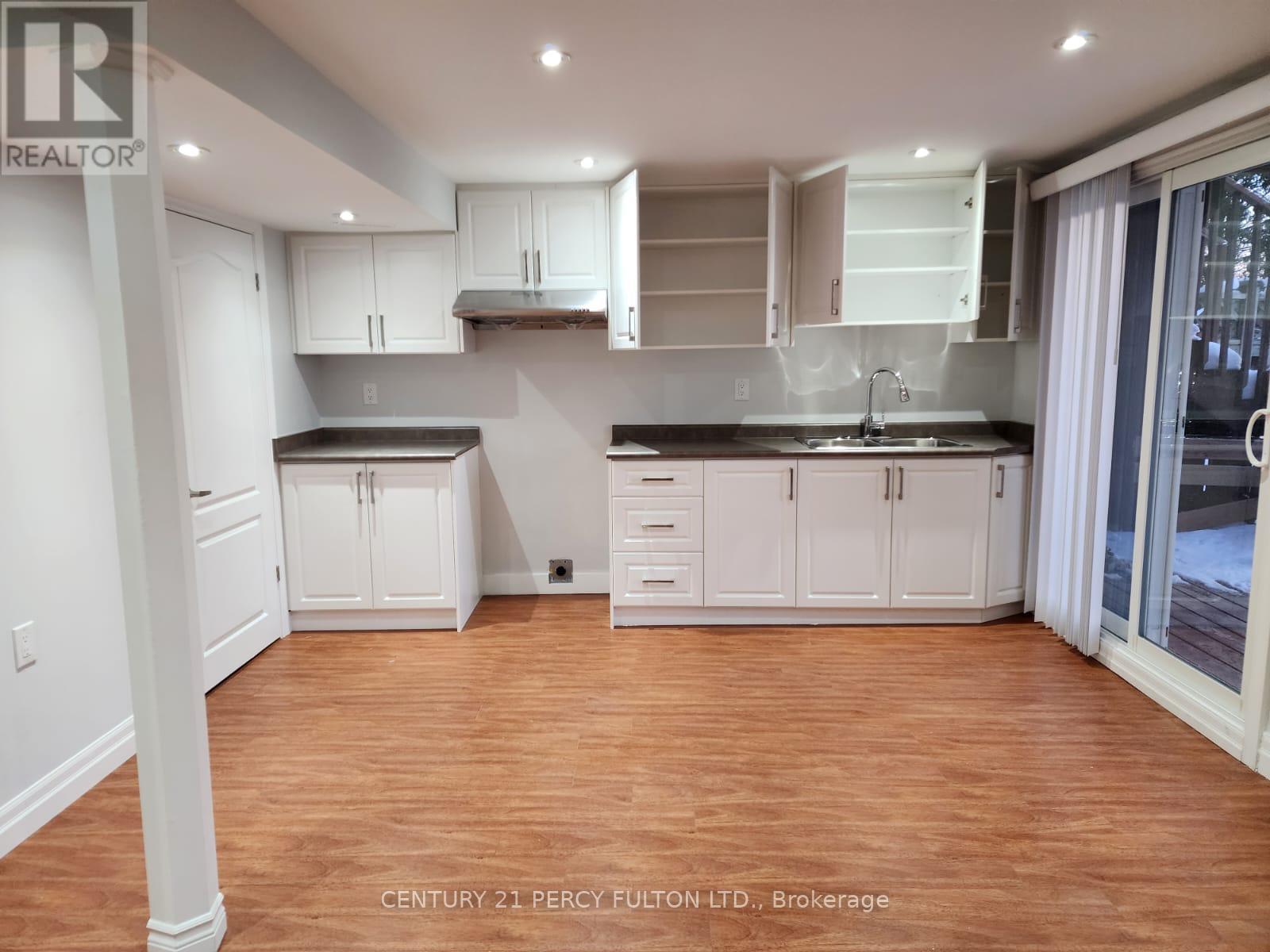 38 Palmer Drive, Ajax, Ontario  L1S 5T9 - Photo 4 - E13578394