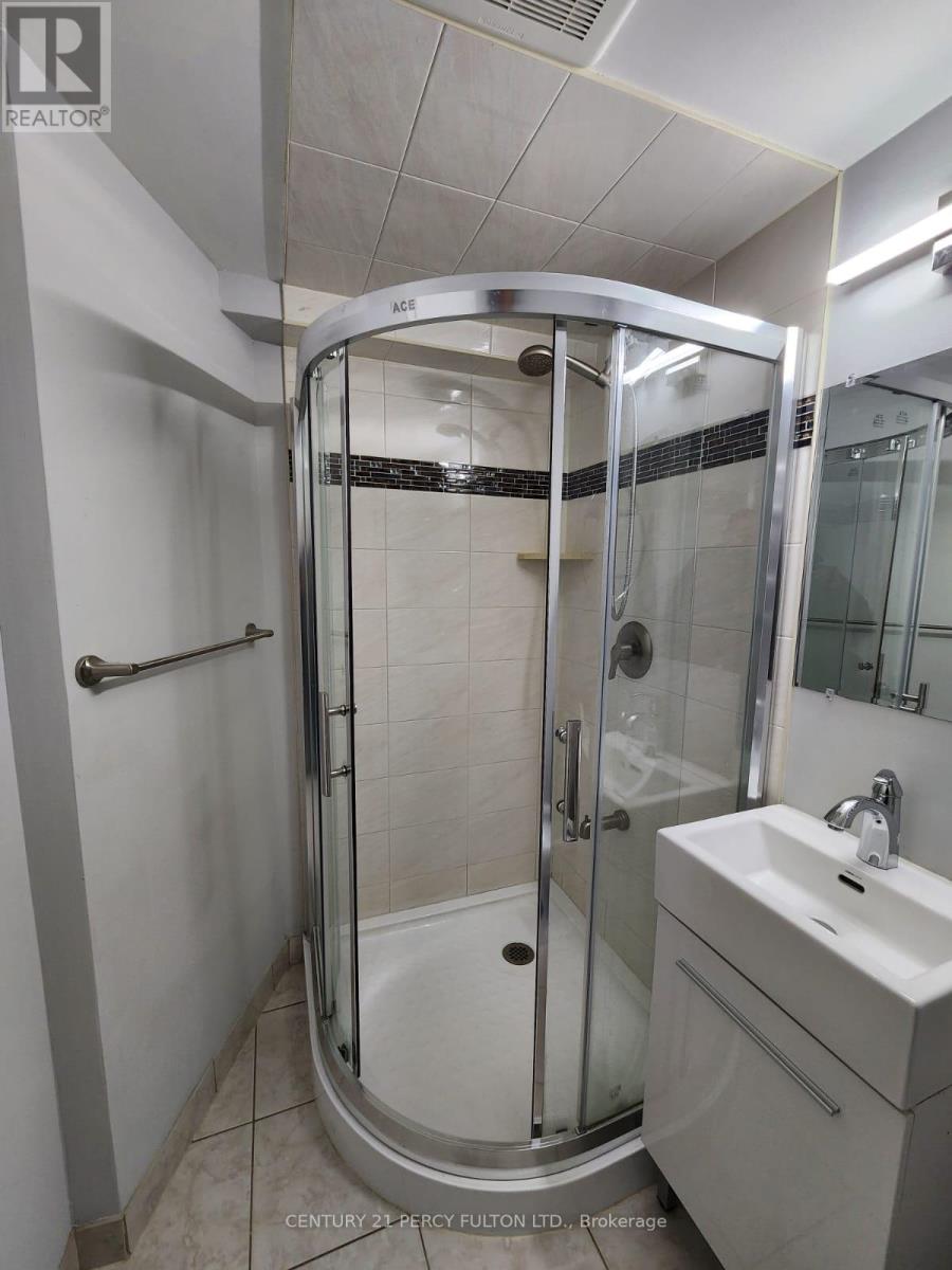 38 Palmer Drive, Ajax, Ontario  L1S 5T9 - Photo 7 - E13578394