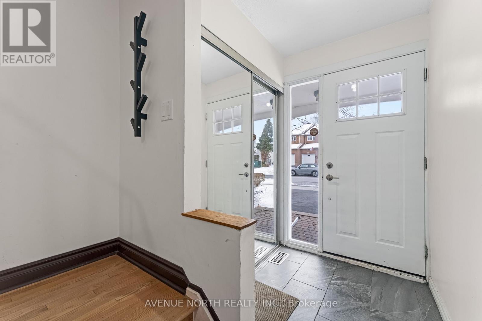 3489 Southgate Road, Ottawa, Ontario  K1V 7Y5 - Photo 2 - X13578146