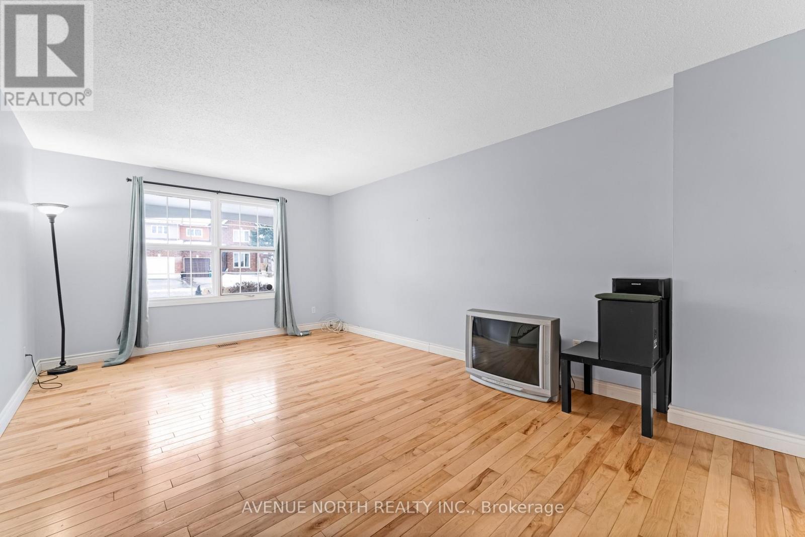 3489 Southgate Road, Ottawa, Ontario  K1V 7Y5 - Photo 4 - X13578146