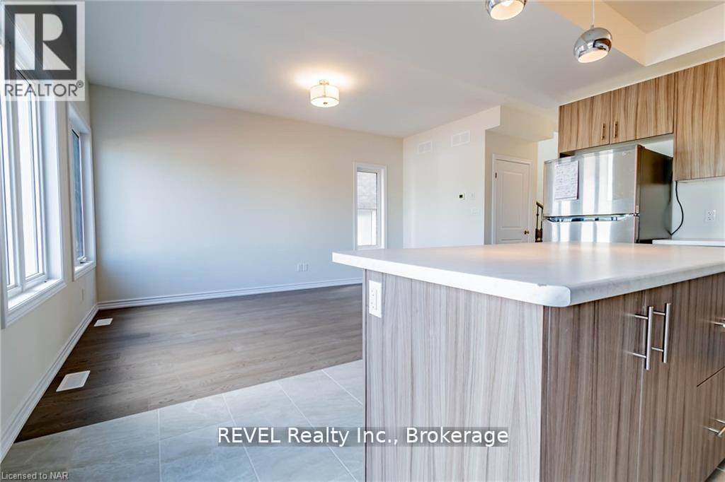77 Renfrew Trail, Welland, Ontario  L3C 0K2 - Photo 8 - X13578298