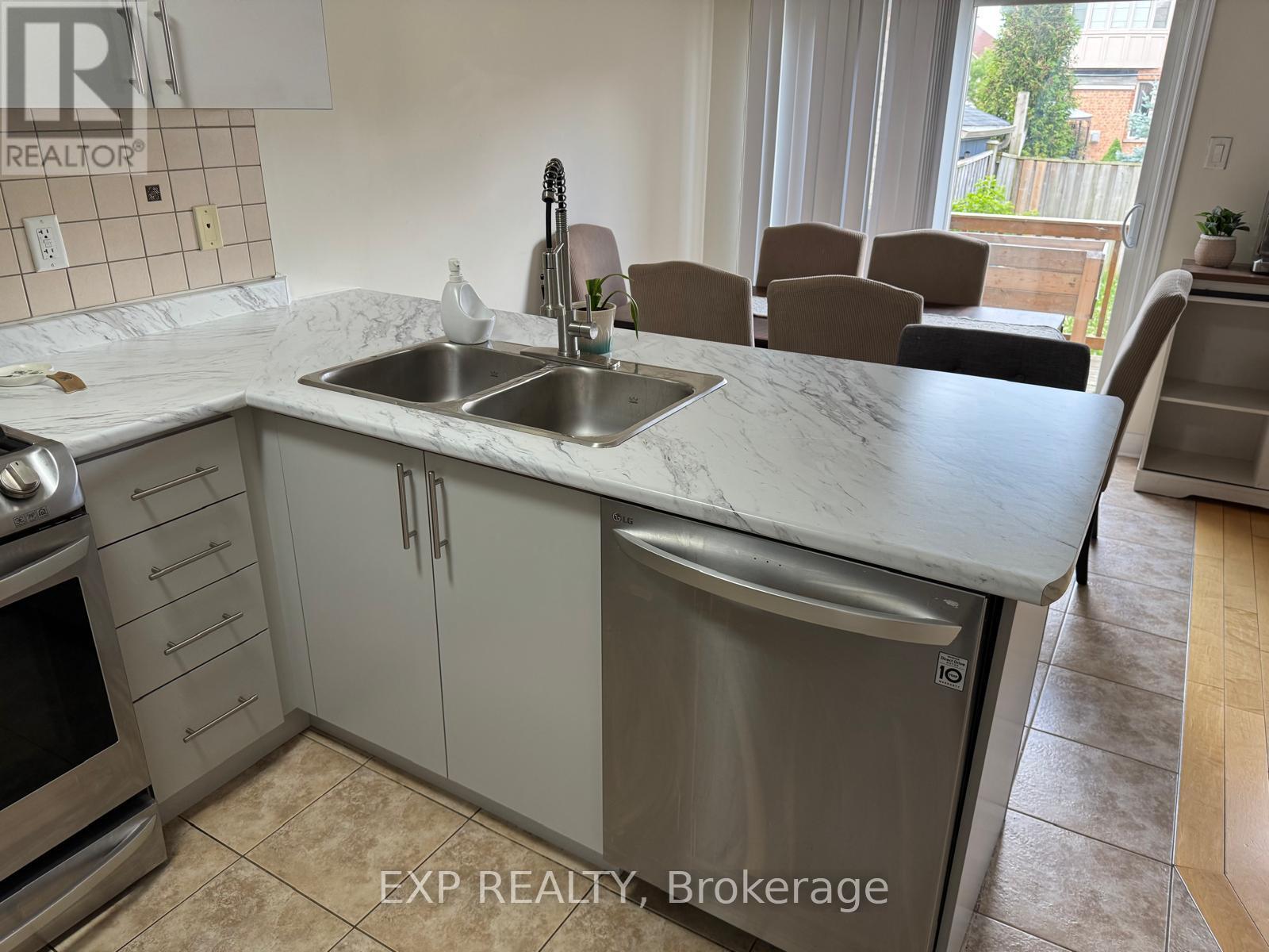 Main & Upper - 272 Duncan Lane, Milton, Ontario  L9T 7A8 - Photo 10 - W13578194