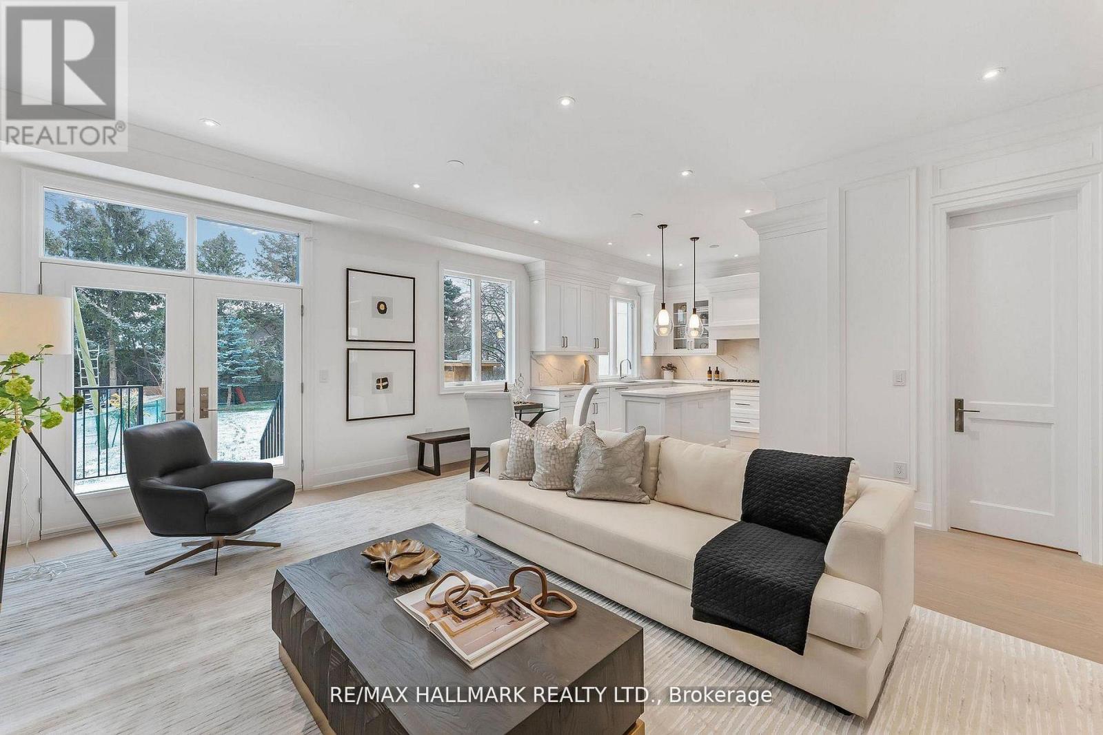 Main & 2nd Floor - 42 Agar Crescent, Toronto, Ontario  M9B 5A6 - Photo 14 - W13578240