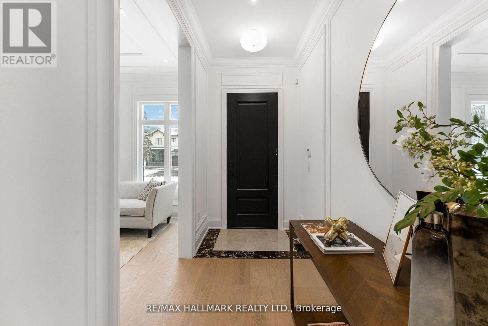 Main & 2nd Floor - 42 Agar Crescent, Toronto, Ontario  M9B 5A6 - Photo 2 - W13578240