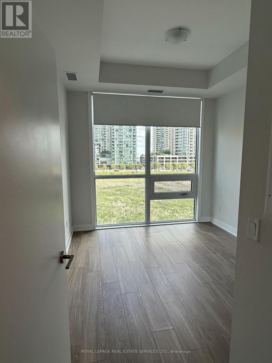 312 - 430 SQUARE ONE DRIVE