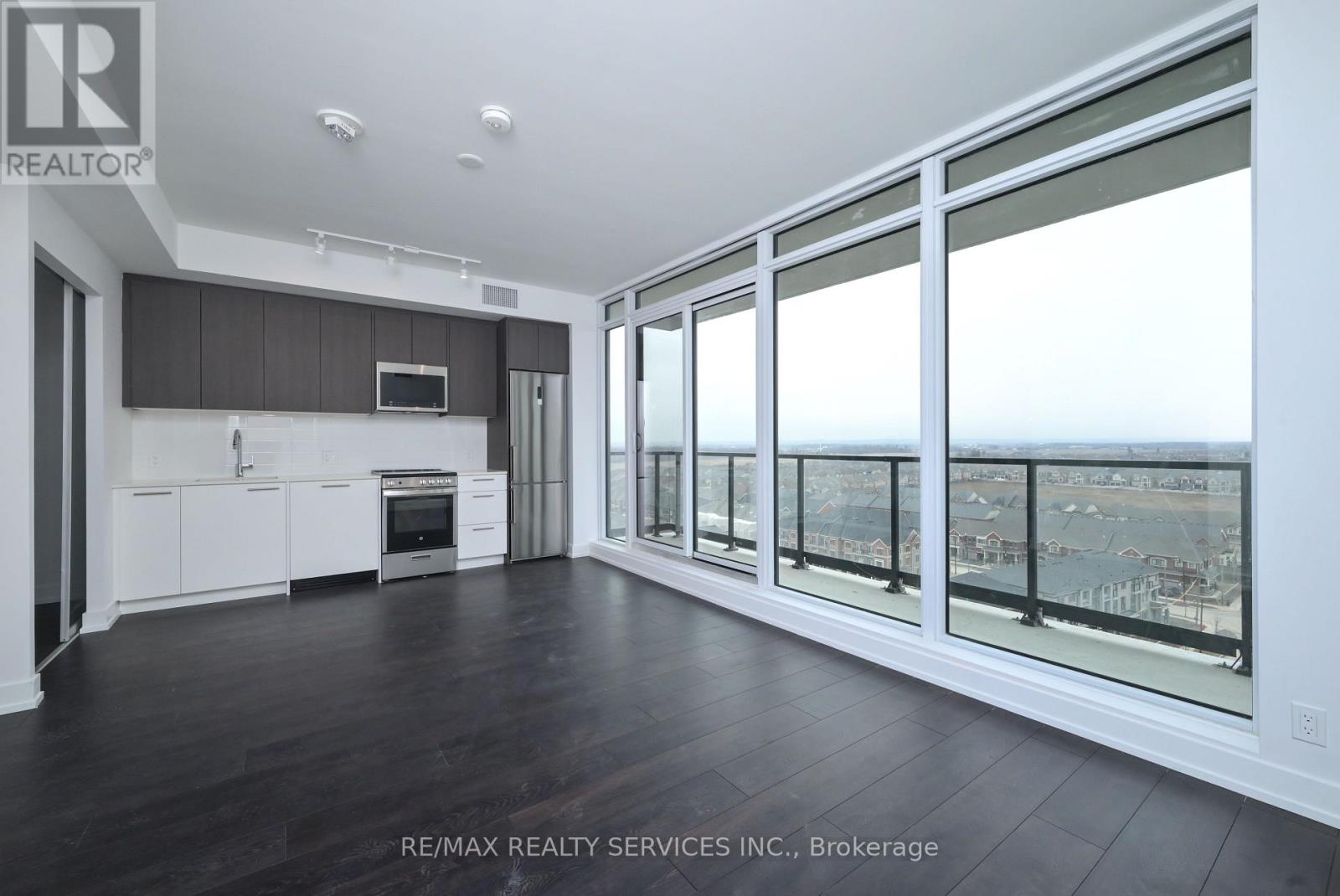 1110N - 225 VETERANS DRIVE
