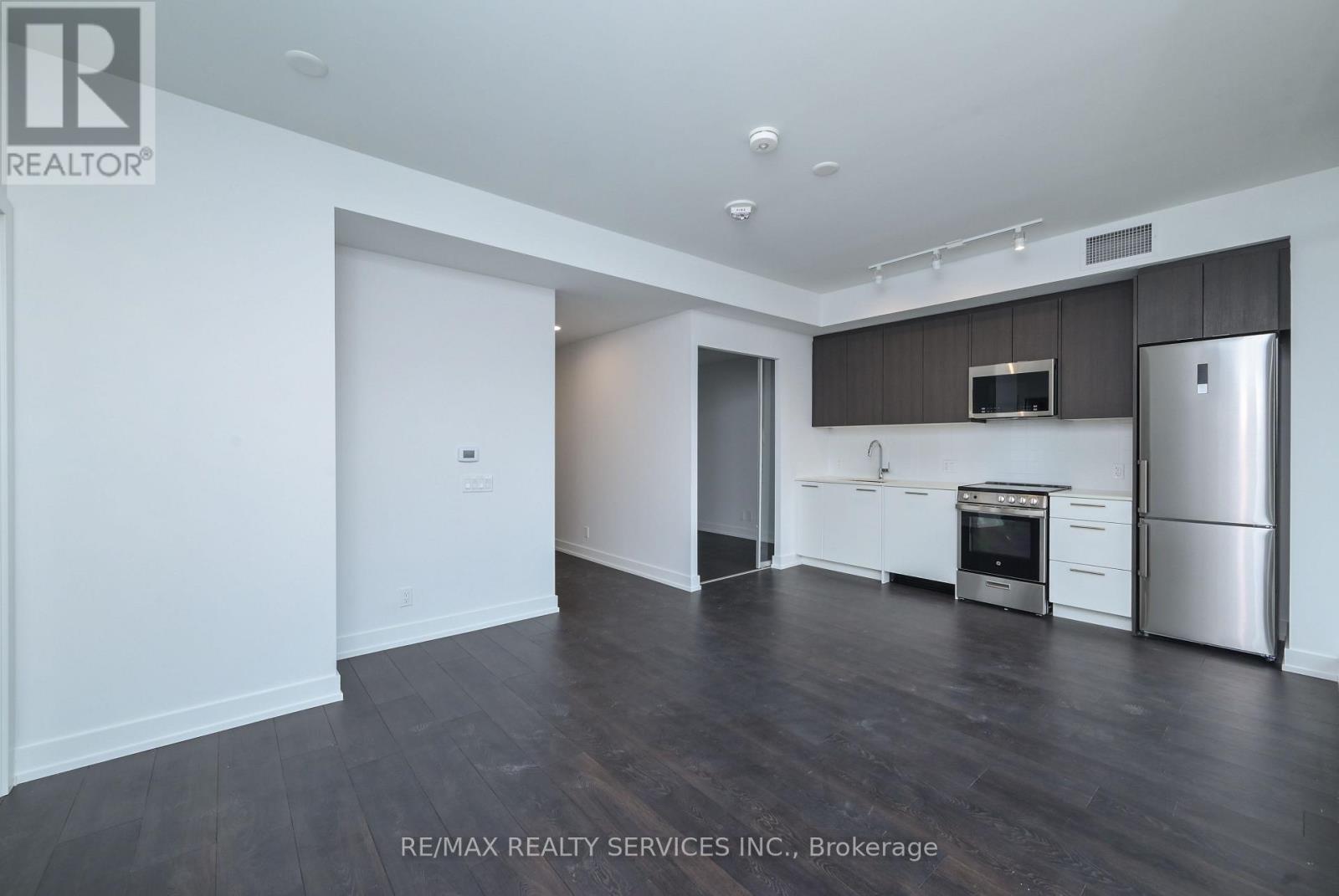 1110n - 225 Veterans Drive, Brampton, Ontario  L7A 5L7 - Photo 11 - W13578384