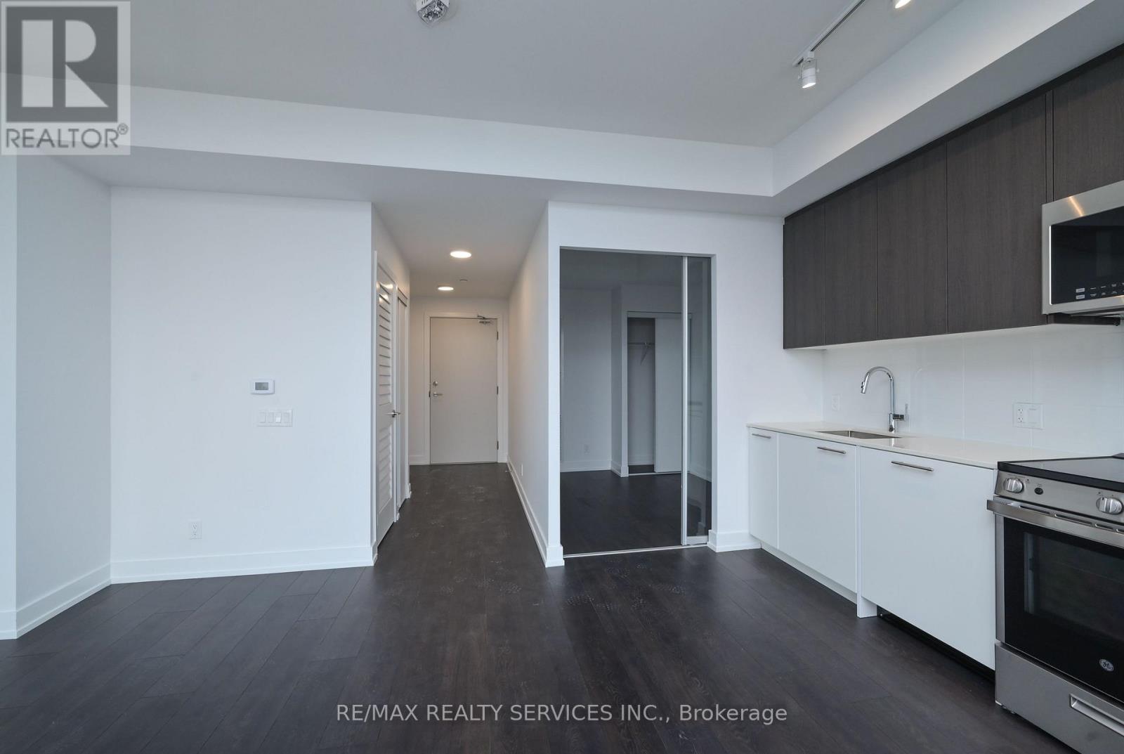 1110n - 225 Veterans Drive, Brampton, Ontario  L7A 5L7 - Photo 5 - W13578384