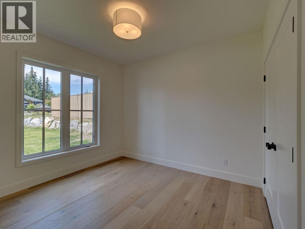 414 Solaz Place, Gibsons, British Columbia  V0N 1V5 - Photo 24 - R3131535