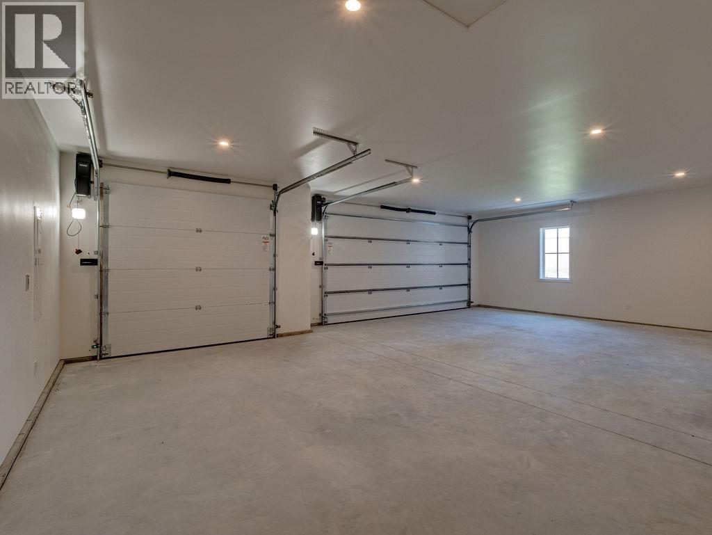 414 Solaz Place, Gibsons, British Columbia  V0N 1V5 - Photo 30 - R3131535