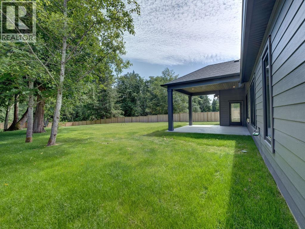 414 Solaz Place, Gibsons, British Columbia  V0N 1V5 - Photo 32 - R3131535