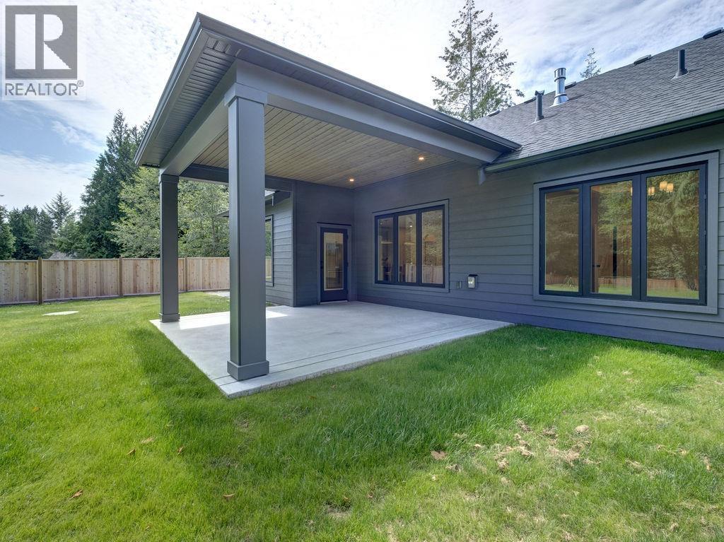 414 Solaz Place, Gibsons, British Columbia  V0N 1V5 - Photo 33 - R3131535