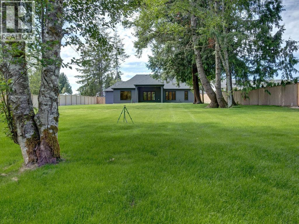 414 Solaz Place, Gibsons, British Columbia  V0N 1V5 - Photo 35 - R3131535