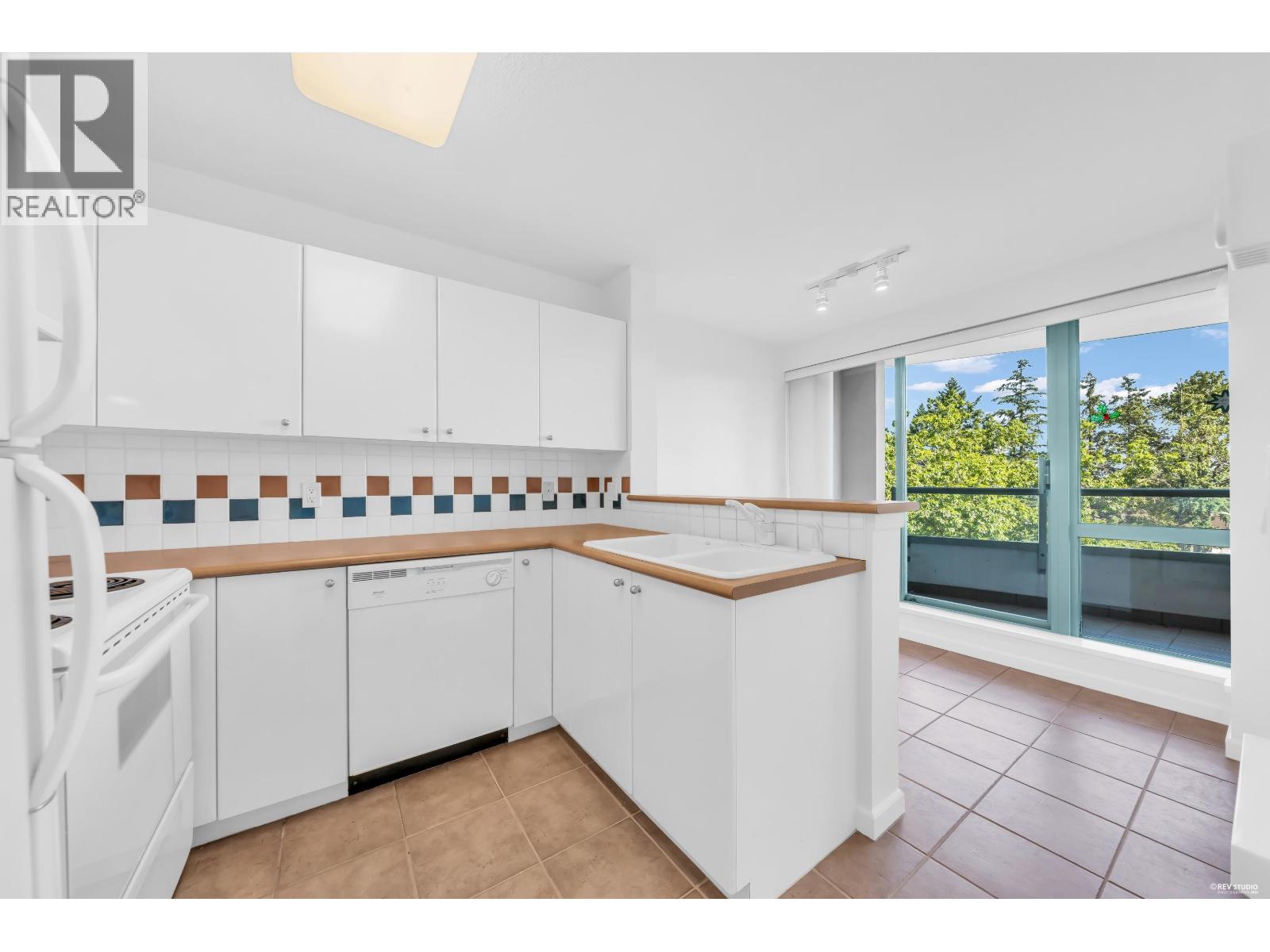 807 6611 Southoaks Crescent, Burnaby, British Columbia  V5E 4L5 - Photo 13 - R3145906
