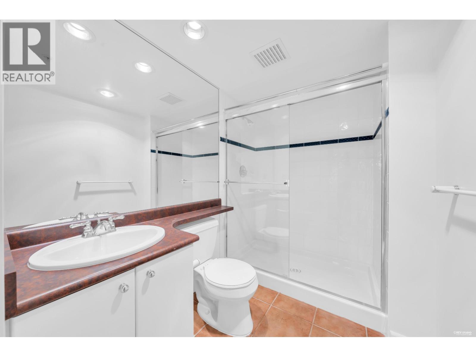 807 6611 Southoaks Crescent, Burnaby, British Columbia  V5E 4L5 - Photo 9 - R3145906