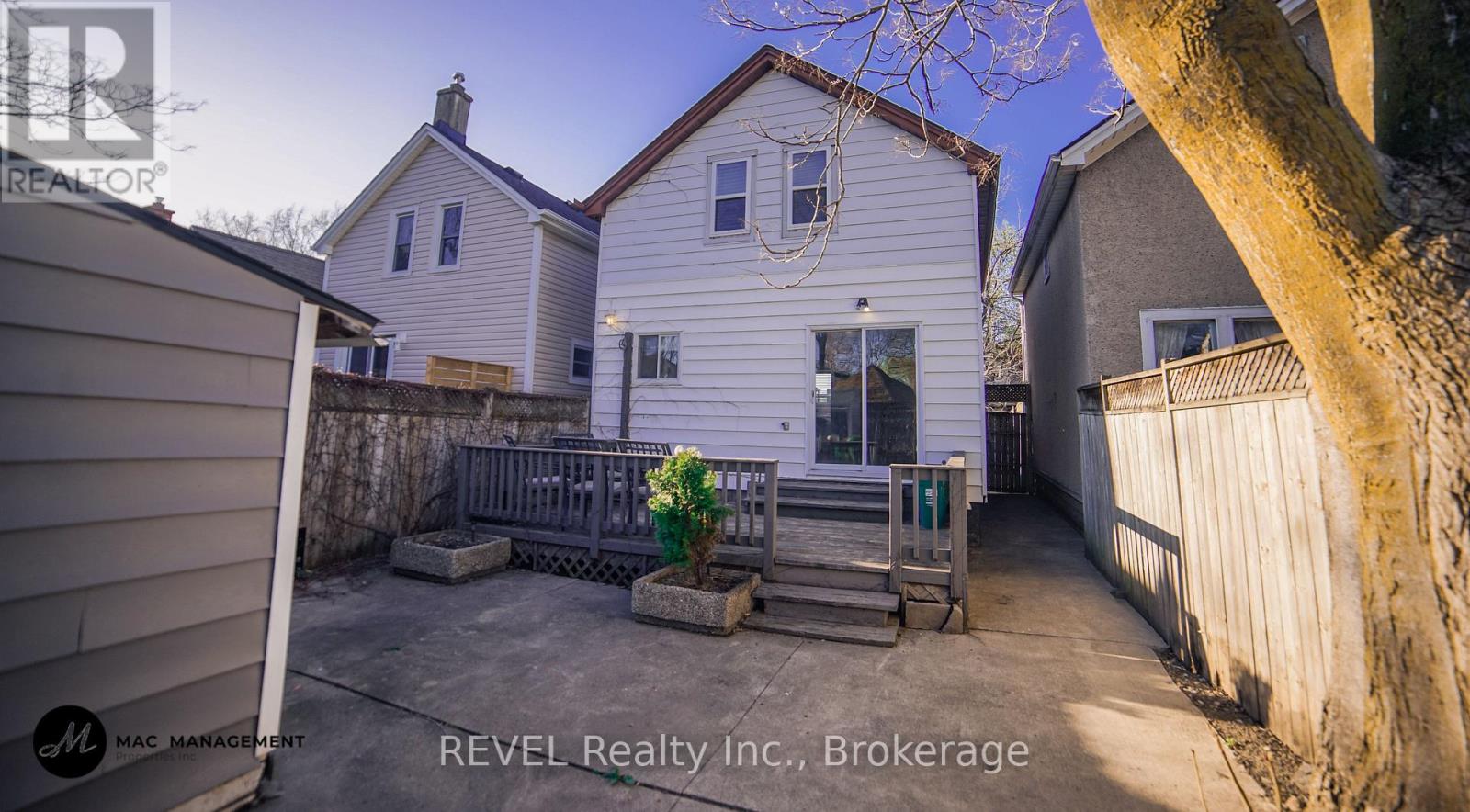 32 Edmund Street, St. Catharines, Ontario L2R 2G2 - Photo 25 - X13578574