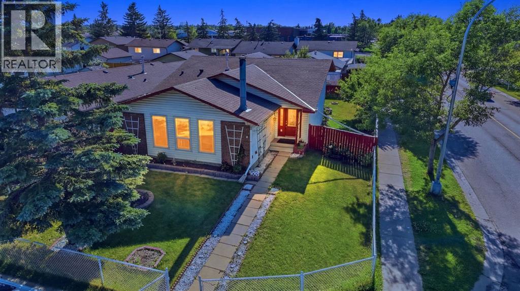 4 Fallswater Road NE, Calgary