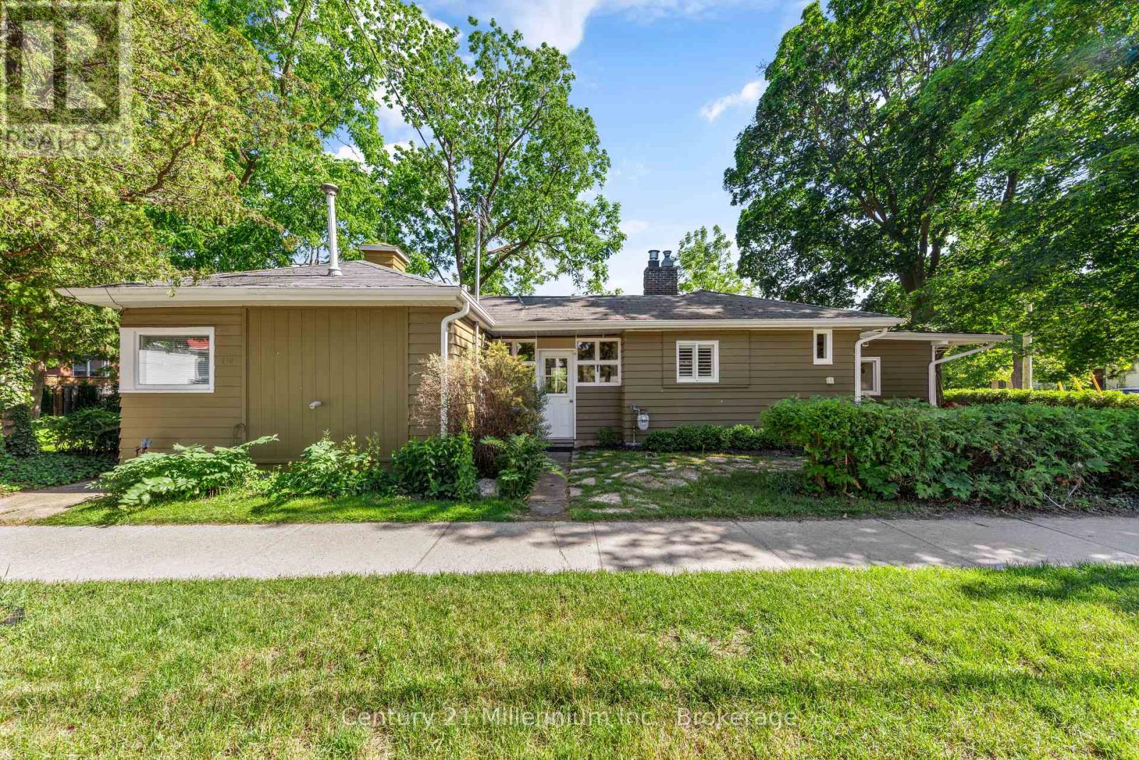 91 Beech Street, Collingwood, Ontario  L9Y 2T2 - Photo 2 - S13578406