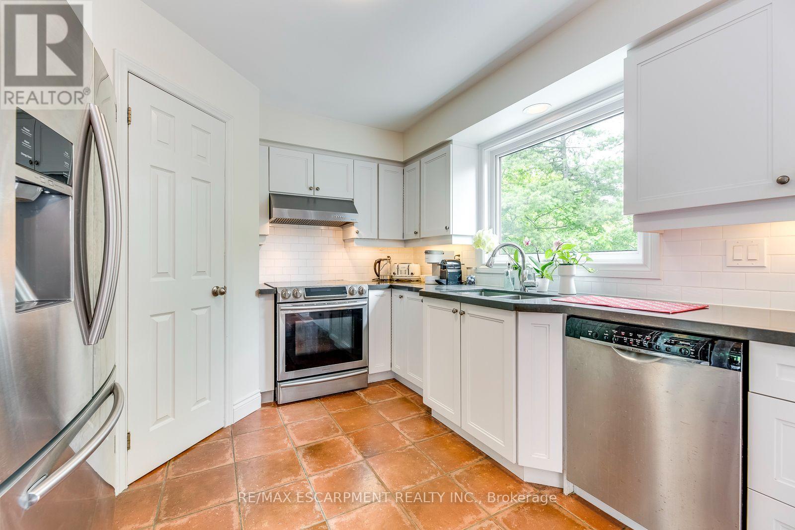 1239 White Lane, Oakville, Ontario  L6M 2T7 - Photo 22 - W13569804