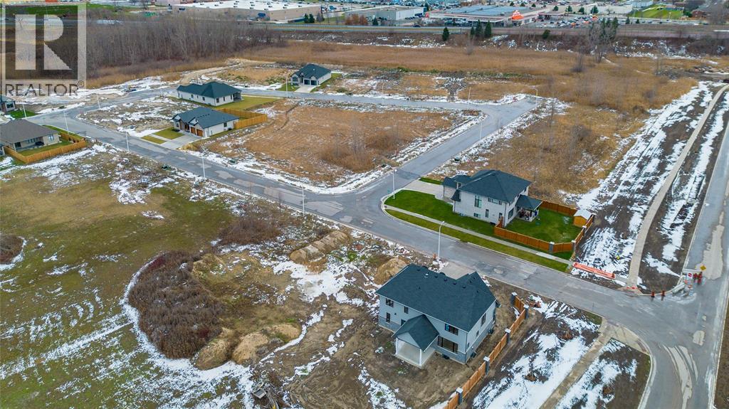 701 Nicolina Way, Sarnia, Ontario  N7S 0B2 - Photo 29 - 26017227