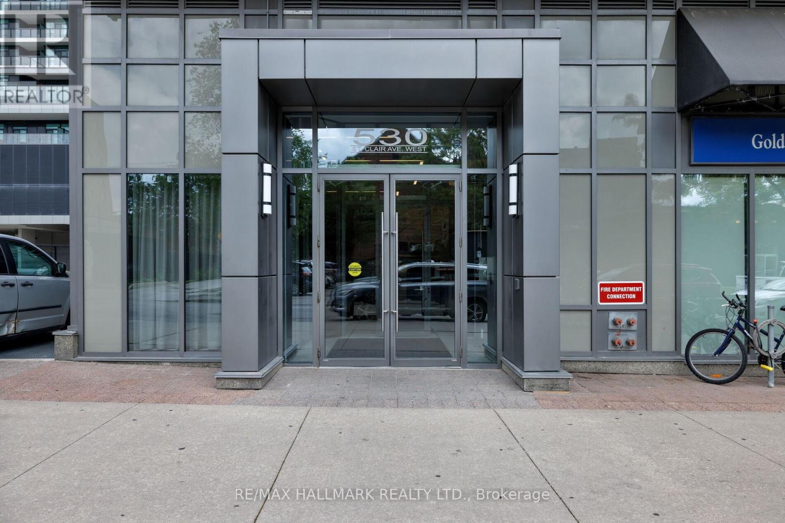 1401 - 530 St Clair Avenue W, Toronto, Ontario  M6C 0A2 - Photo 2 - C13578486