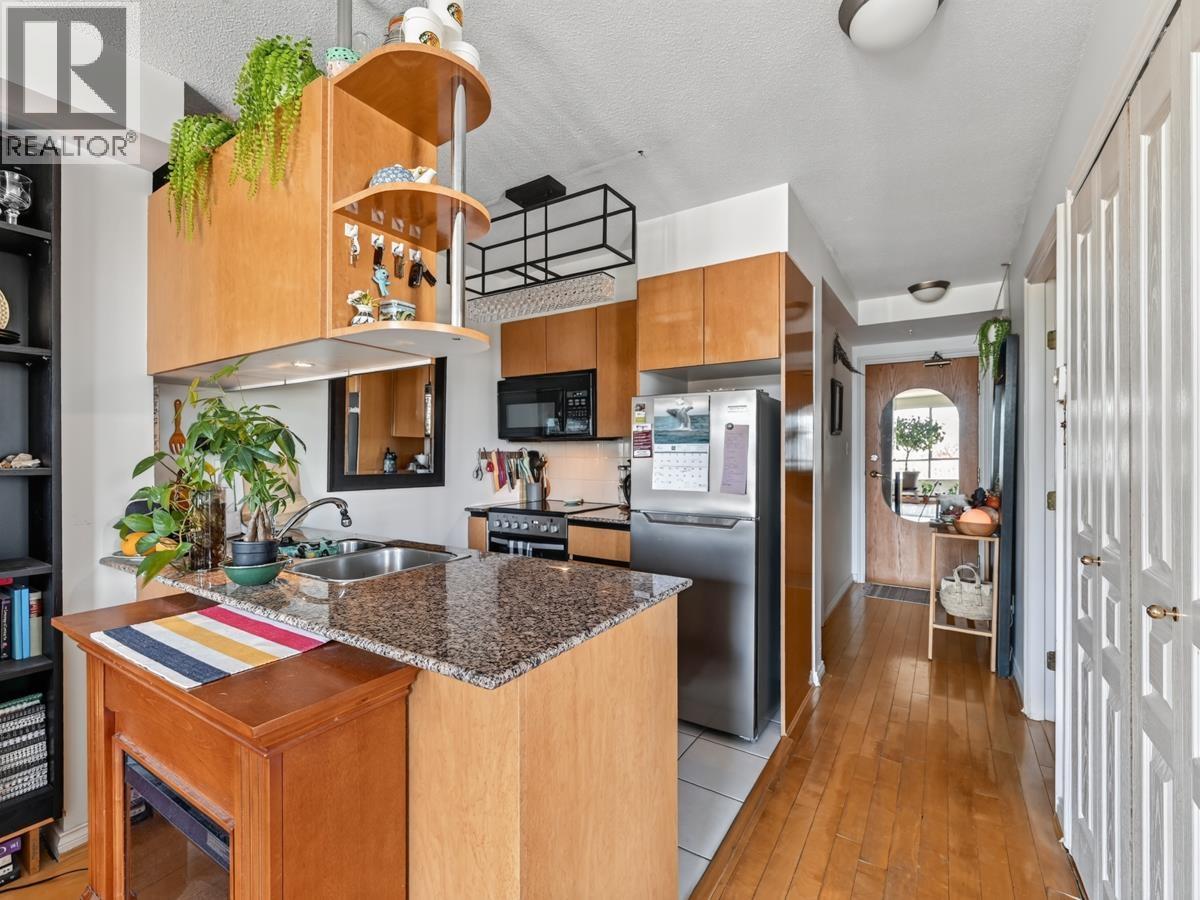 2004 1189 Howe Street, Vancouver, British Columbia  V6Z 2X4 - Photo 10 - R3147481