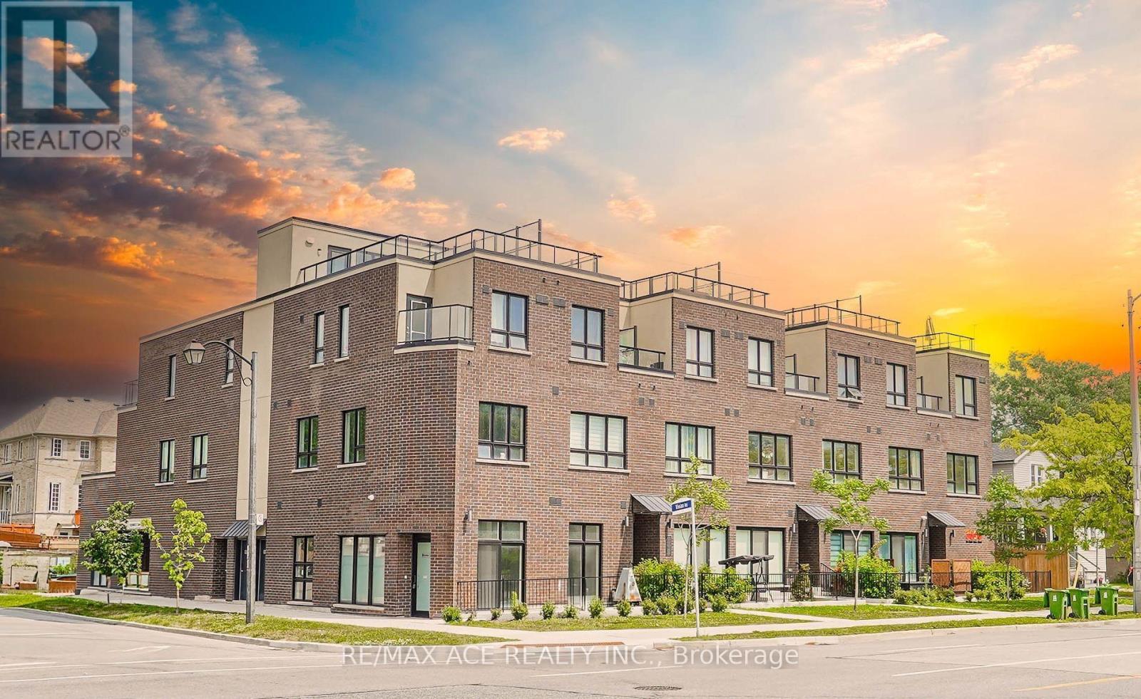 105 - 3686 St Clair Avenue E, Toronto, Ontario  M1M 0E4 - Photo 1 - E13578556