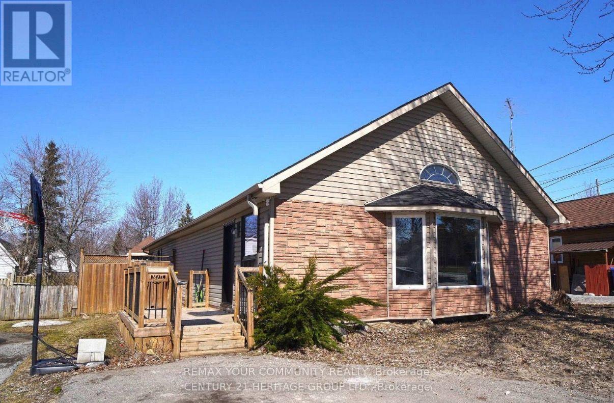 236 Simcoe Avenue, Georgina, Ontario  L4P 2H8 - Photo 2 - N13578420