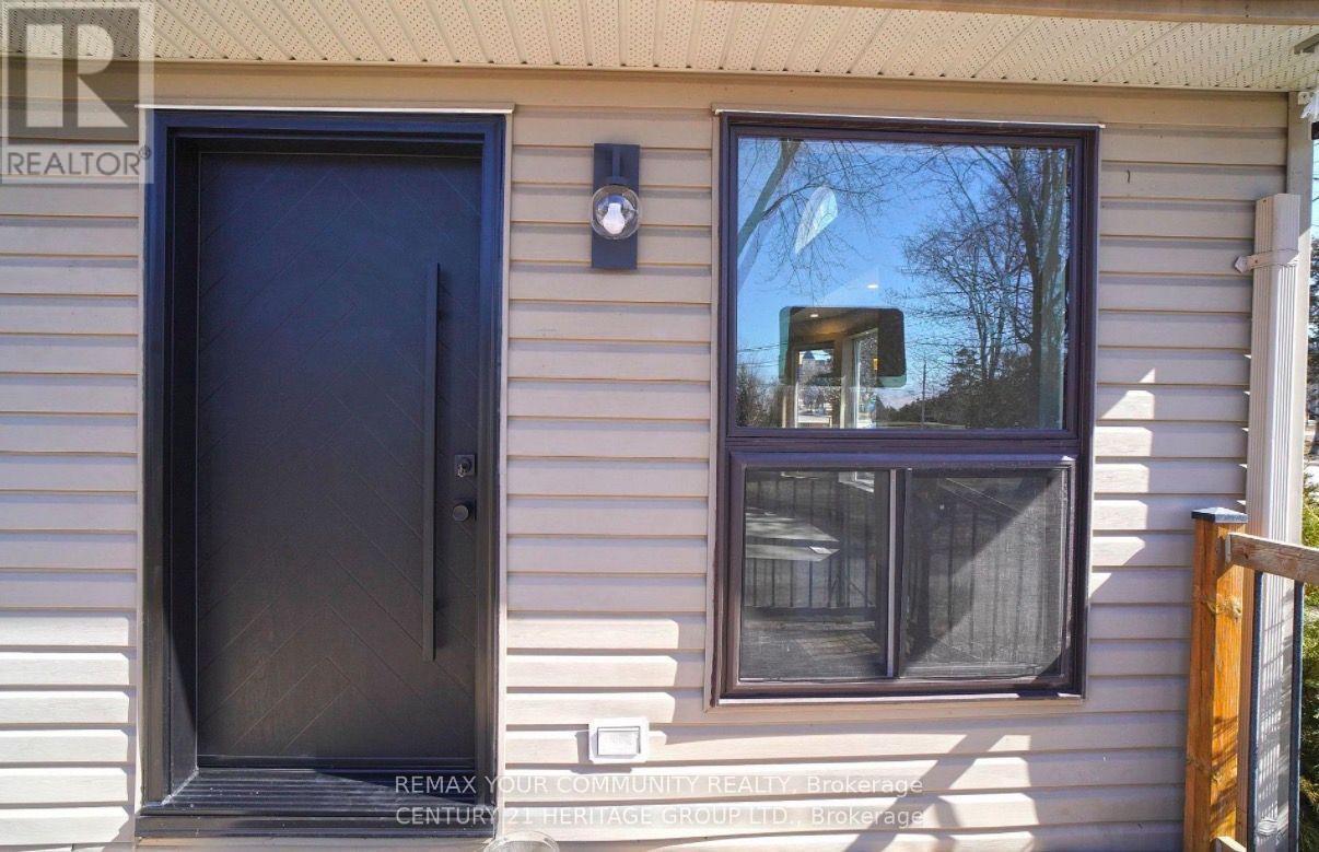 236 Simcoe Avenue, Georgina, Ontario  L4P 2H8 - Photo 5 - N13578420