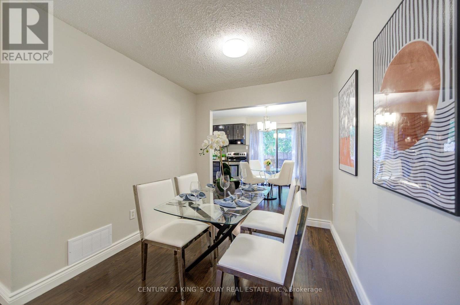 17 Croxley Green, Markham, Ontario  L3R 3T5 - Photo 5 - N13576236