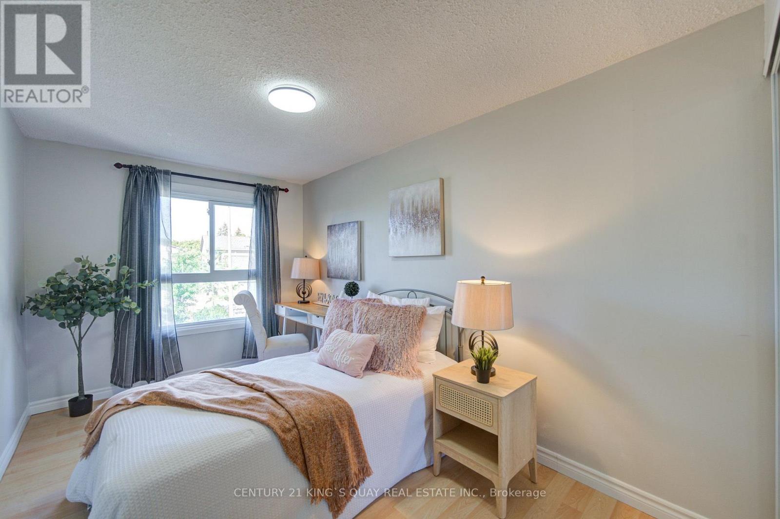17 Croxley Green, Markham, Ontario  L3R 3T5 - Photo 12 - N13576236
