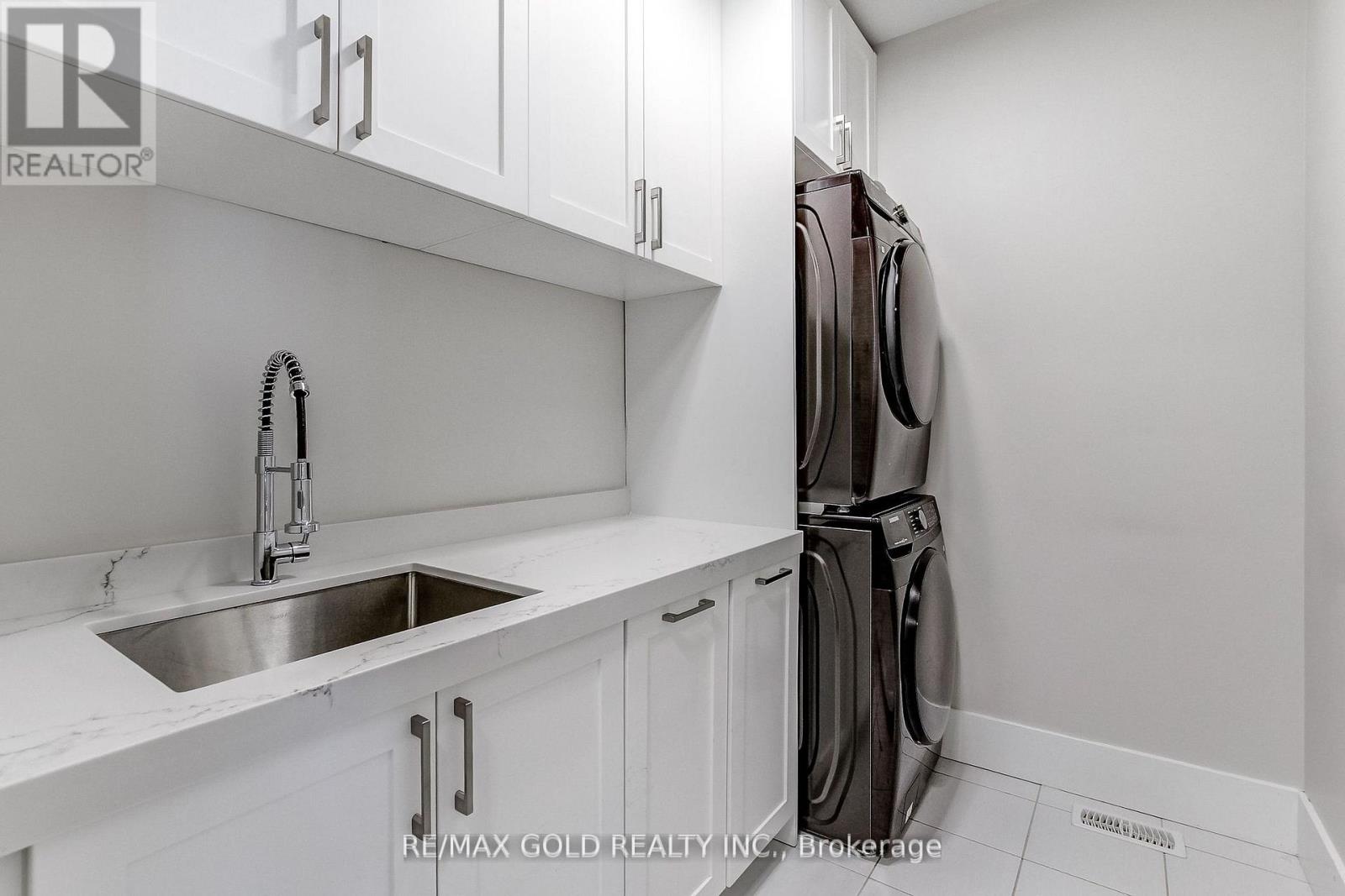 3352 Vernon Powell Drive, Oakville, Ontario L6H 0Y4 - Photo 32 - W13578018