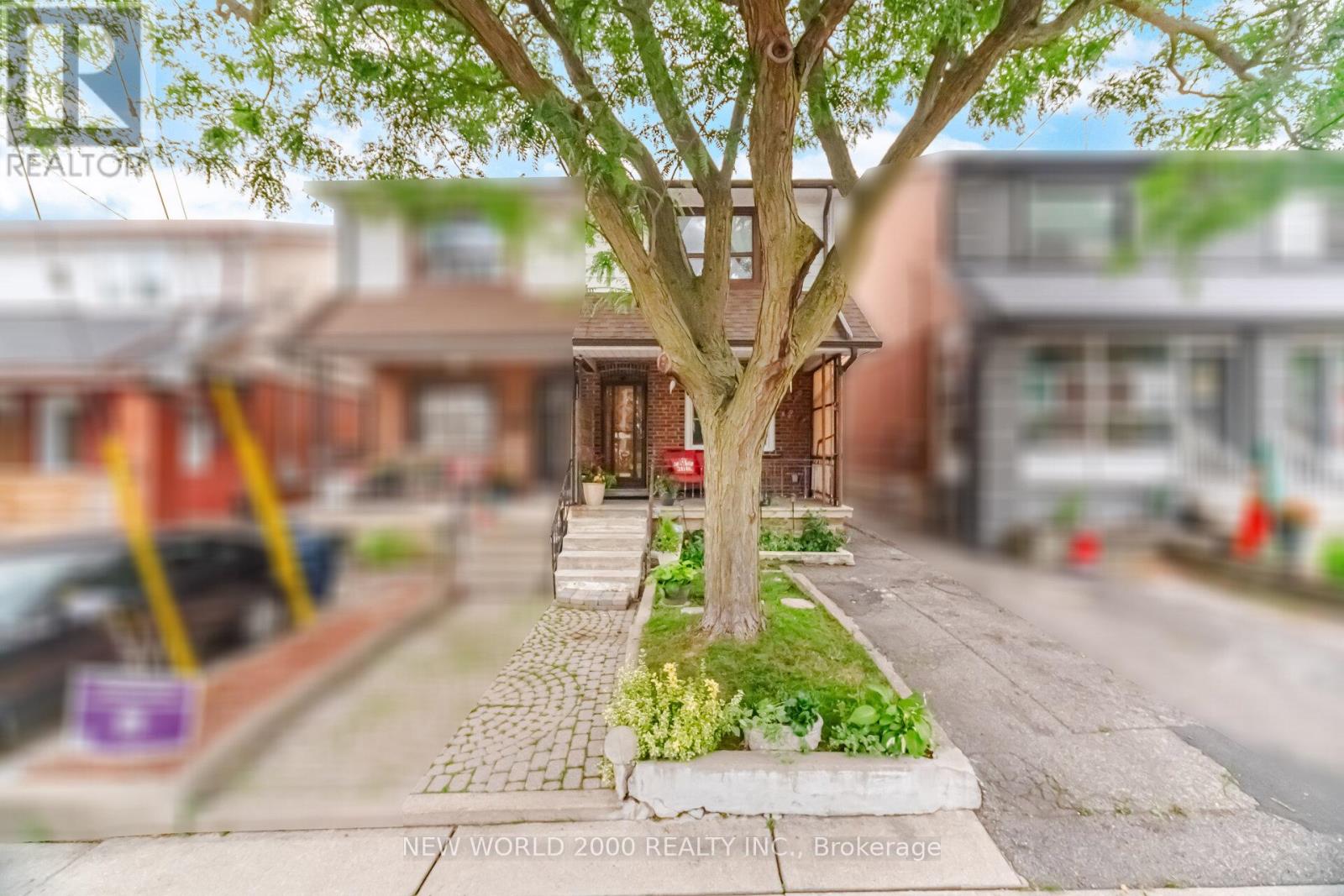 20 ROCKWELL AVENUE, Toronto, Ontario