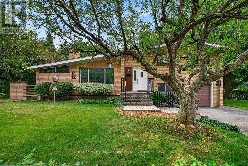 572 BRIDGMAN AVENUE, Burlington, Ontario