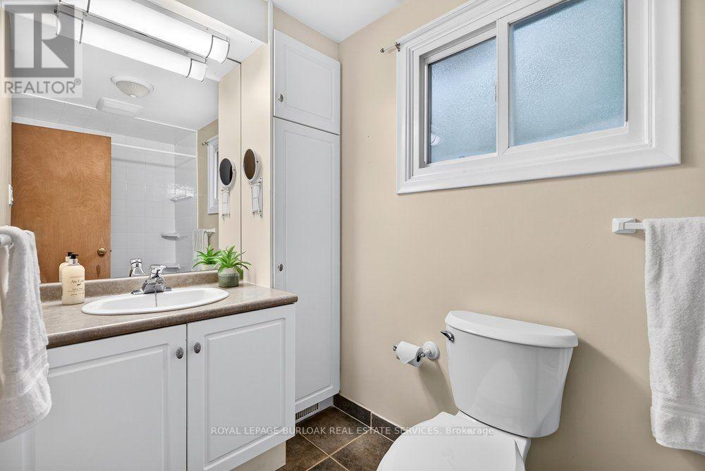 572 Bridgman Avenue, Burlington, Ontario  L7R 2V4 - Photo 26 - W13578472