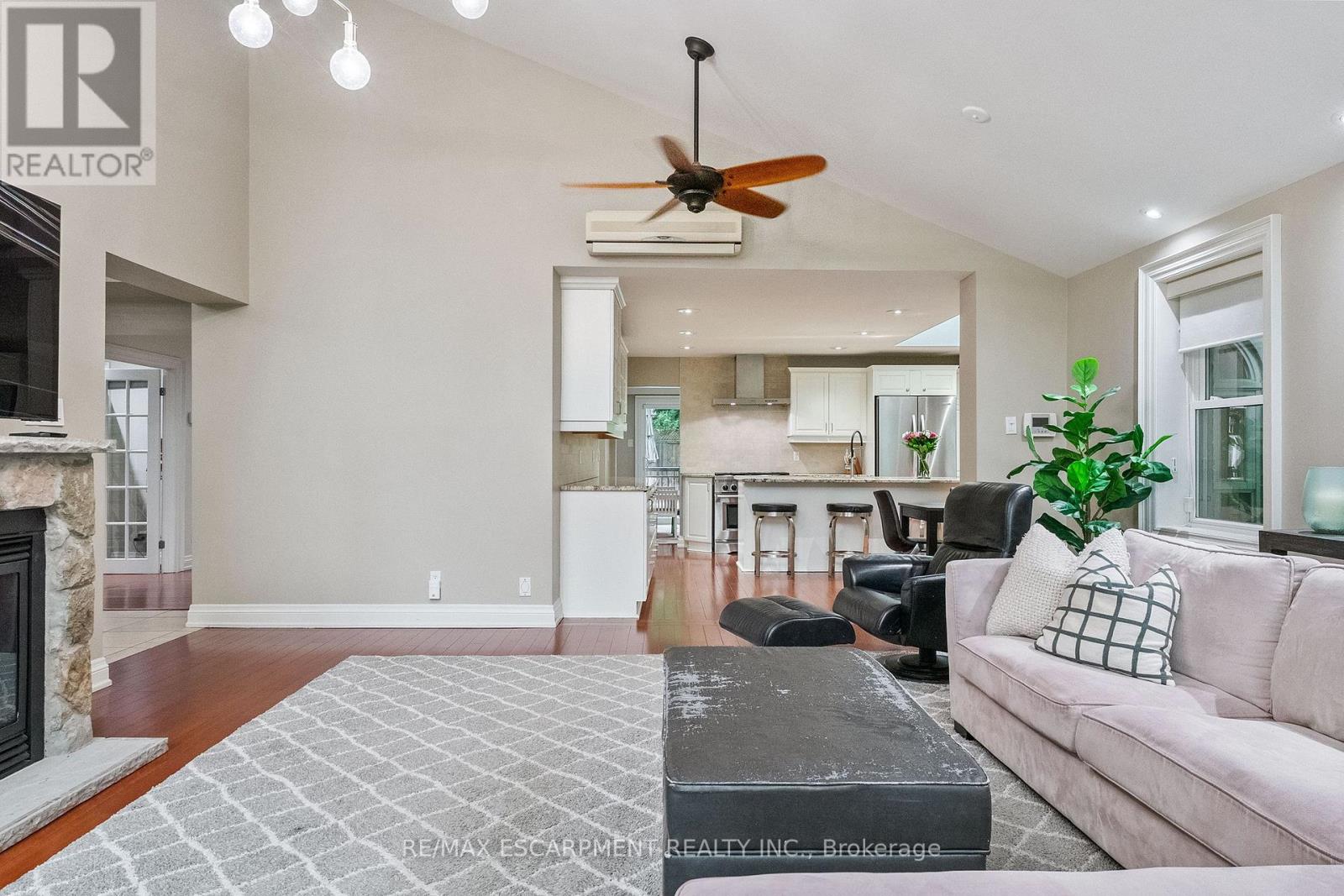 615 VANESSA CRESCENT - Photo 10