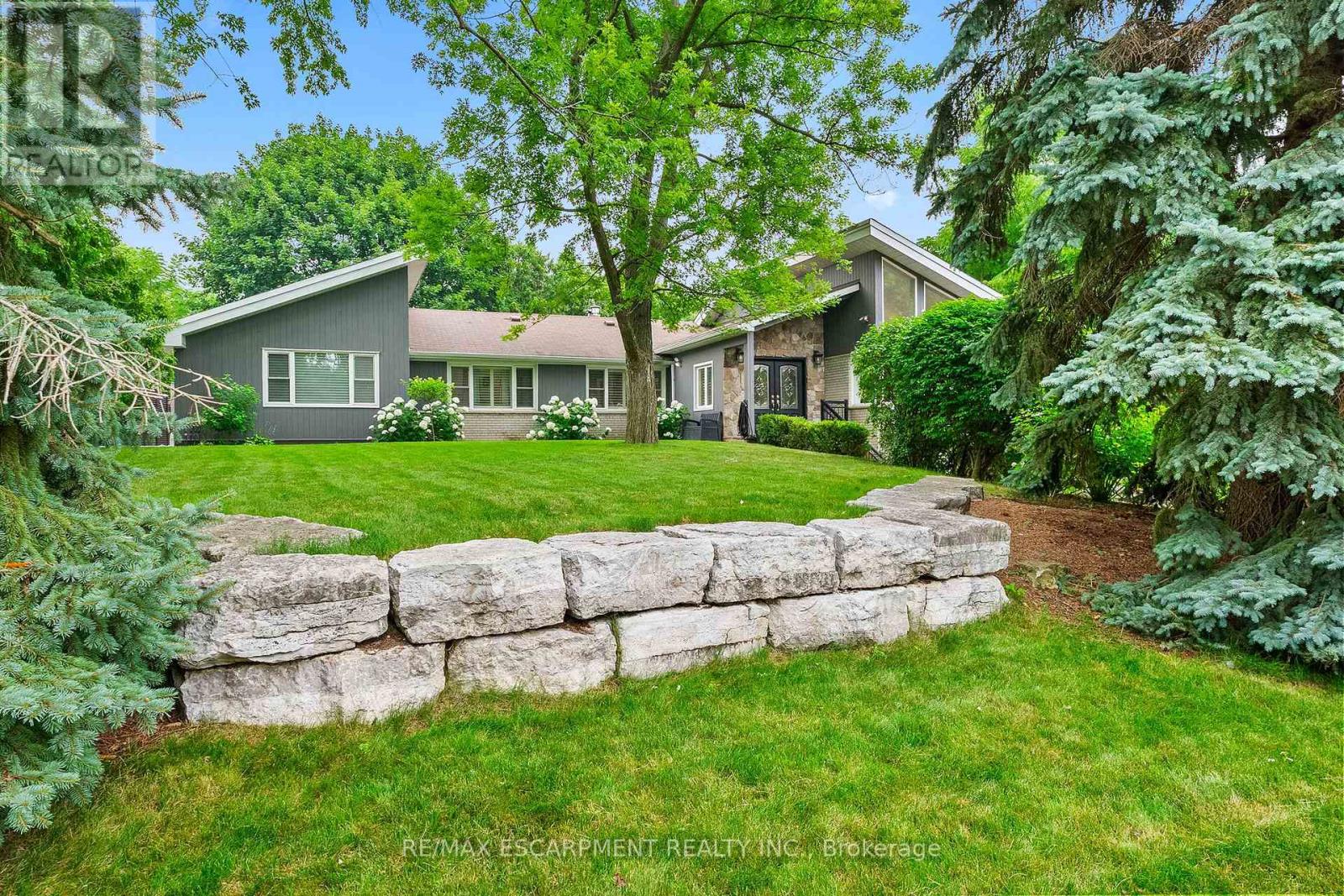 615 VANESSA CRESCENT - Photo 2