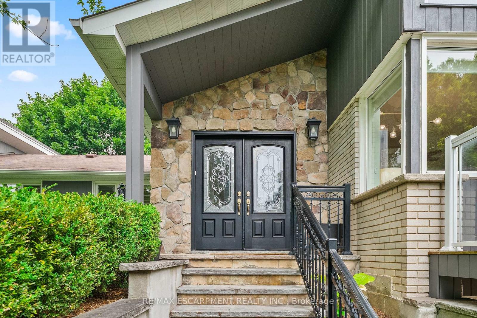 615 VANESSA CRESCENT - Photo 4