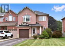 22 MOORE CRESCENT, Hamilton, Ontario
