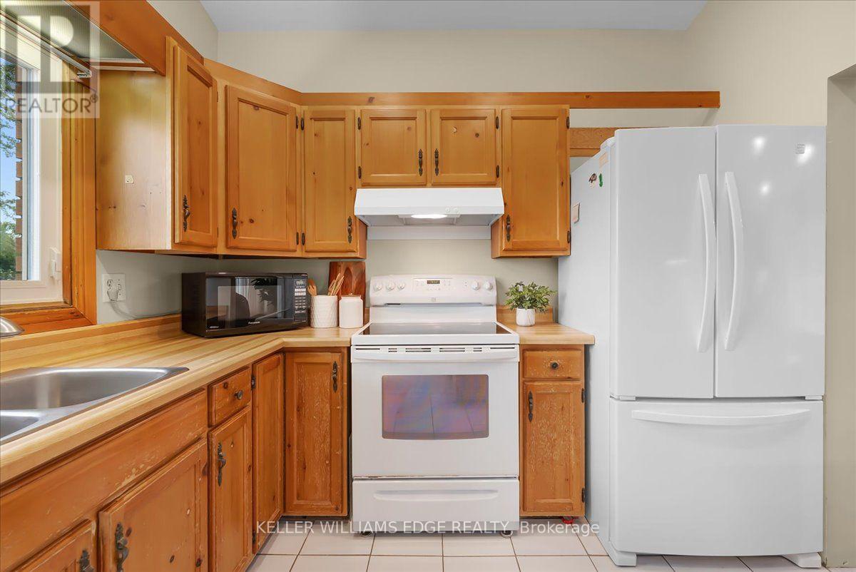 421 Rock Chapel Road, Hamilton, Ontario  L9H 5E2 - Photo 27 - X13578476
