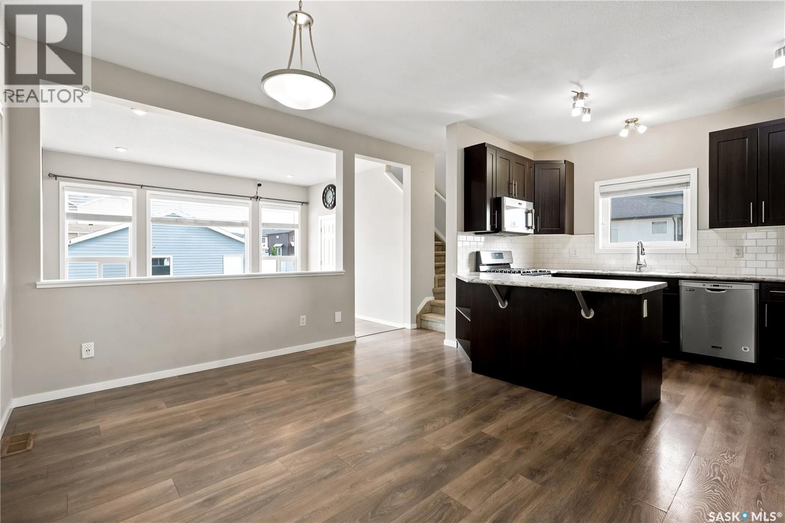 2802 Ridgway Avenue, Regina, Saskatchewan  S4X 0N1 - Photo 3 - SK042839