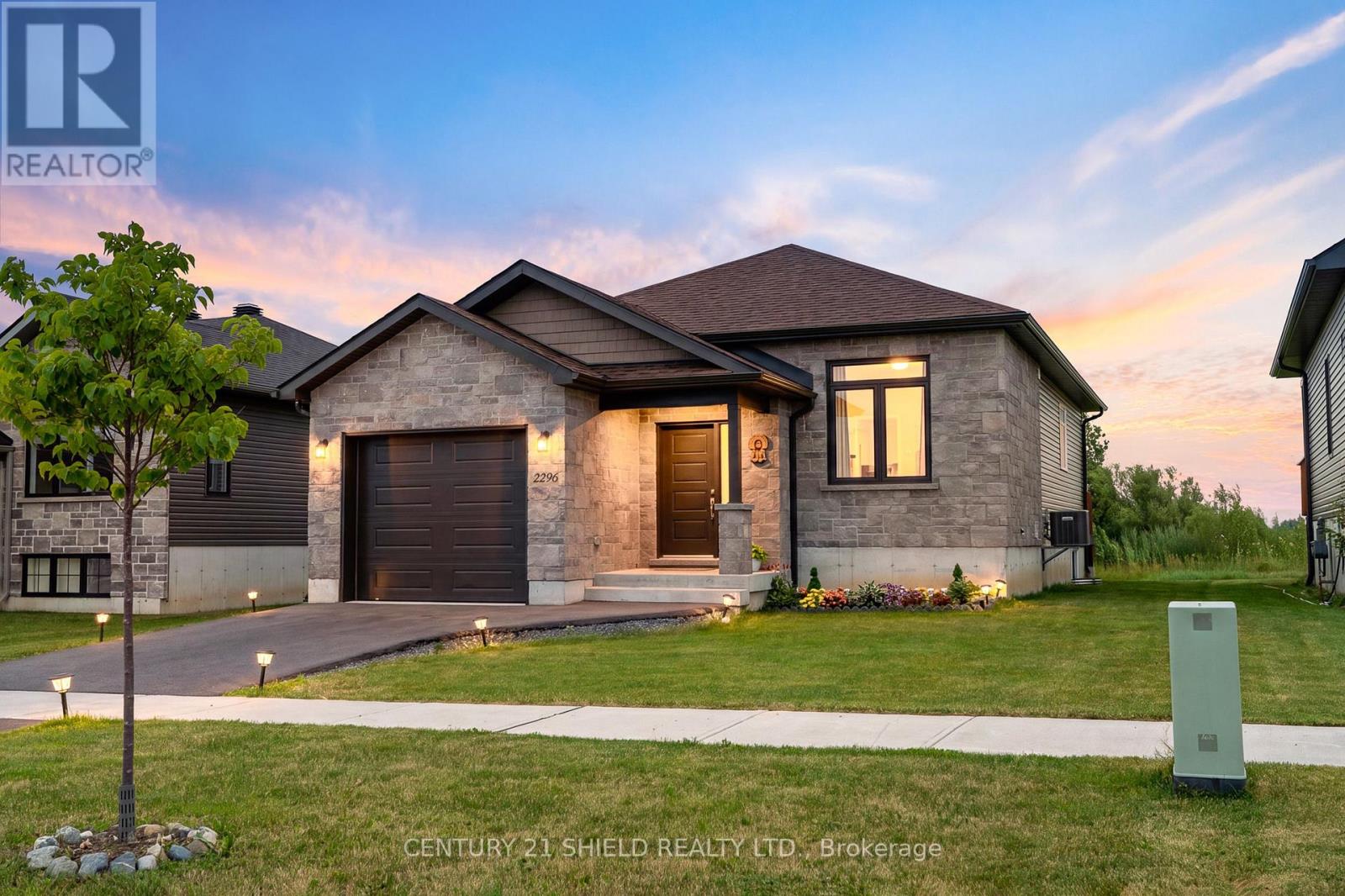 2296 CREWSON COURT, Cornwall, Ontario