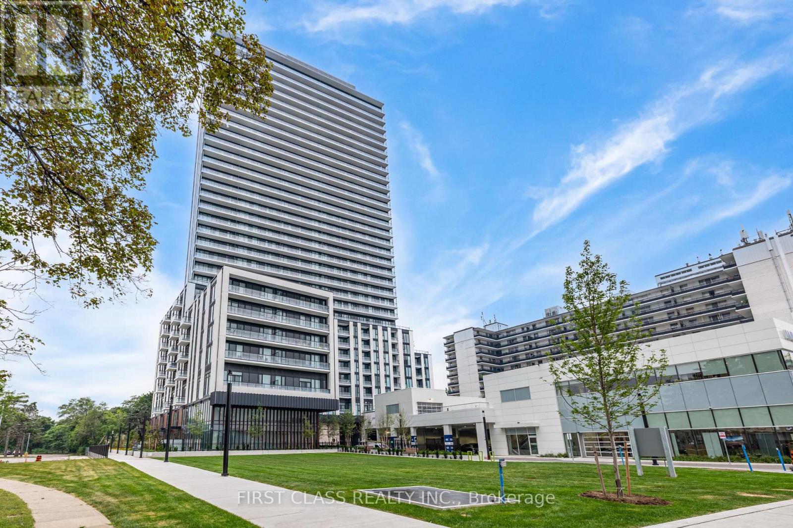 5858 YONGE STREET