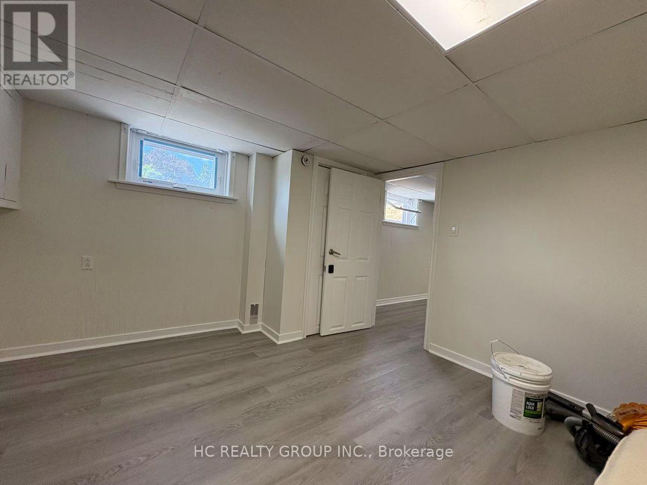 Bsmt 7 Ivanhoe Court, Toronto, Ontario  M1R 3G8 - Photo 7 - E13578590
