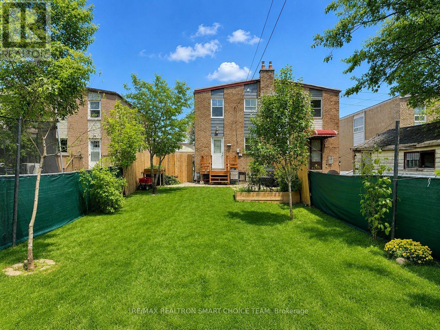 783 Birchmount Road, Toronto, Ontario  M1K 1R7 - Photo 2 - E13578614
