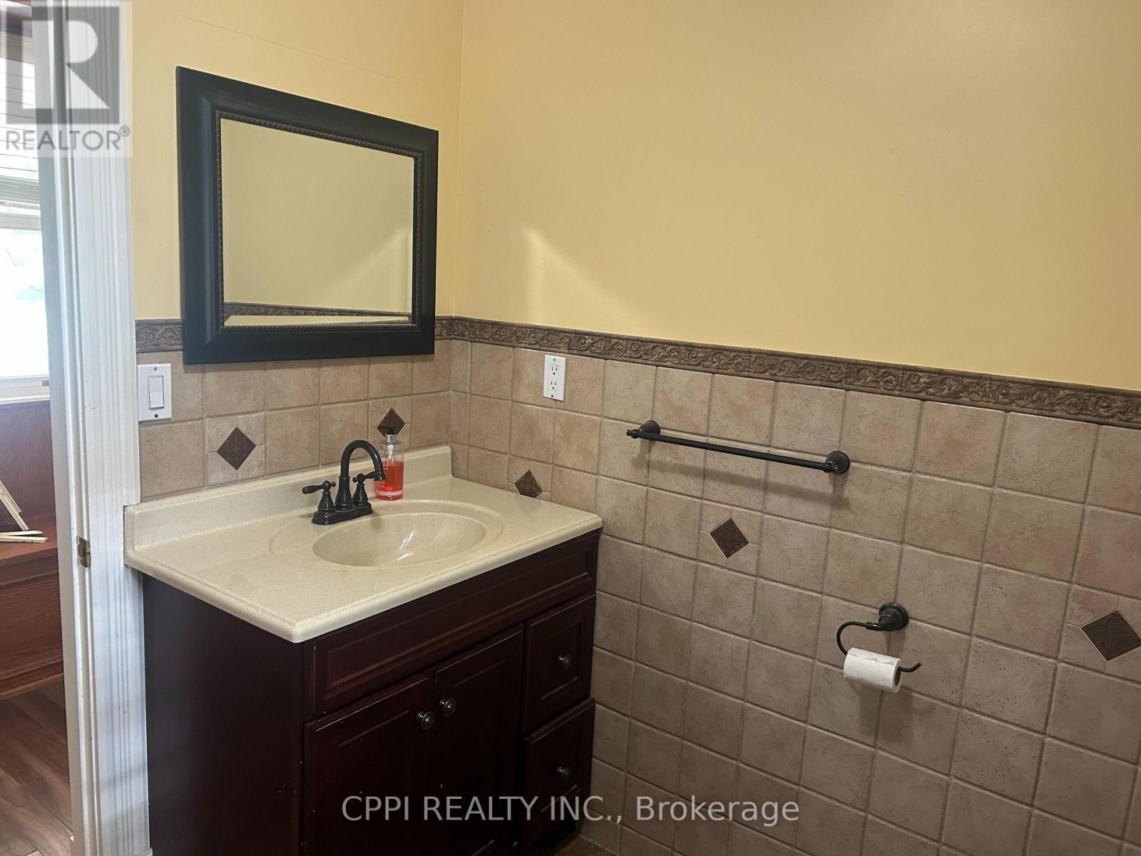 Main - 86 Church Street S, Ajax, Ontario  L1S 6B4 - Photo 4 - E13578688