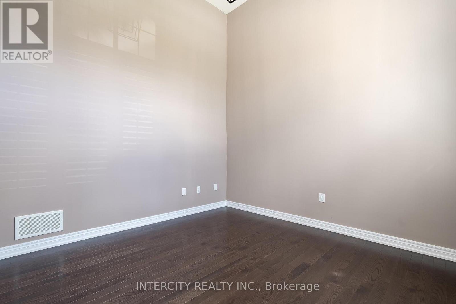 6 Flay Court, Innisfil (Cookstown), Ontario  L0L 1L0 - Photo 19 - N13578602