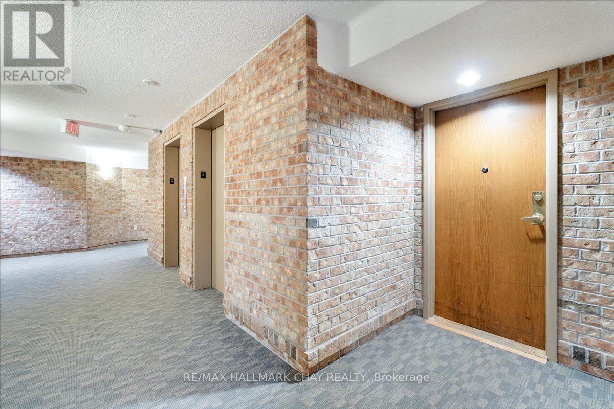202 - 181 Collier Street, Barrie, Ontario L4M 5L6 - Photo 6 - S13578628