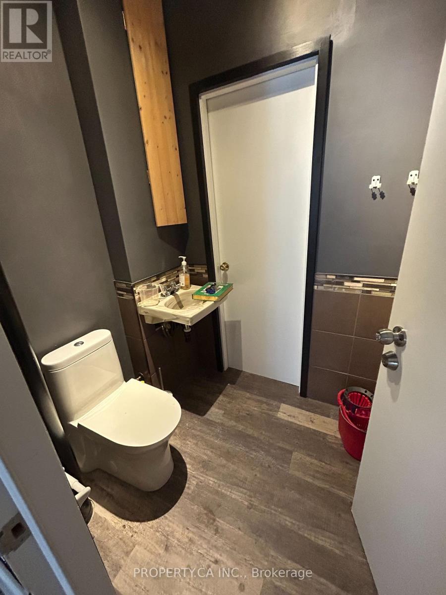 156 Mississauga Street E, Orillia, Ontario L3V 1V7 - Photo 5 - S13578702